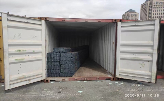 天津港到安特卫普英国海运集装箱角钢装箱介绍